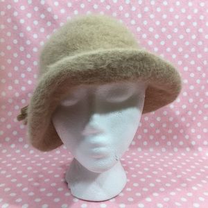 Vintage C&A  Angora “Cloche” Hat M